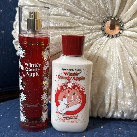 BATH & BODY WORKS SET. . . WINTER CANDY APPLE SCENT - Picture 2 of 6